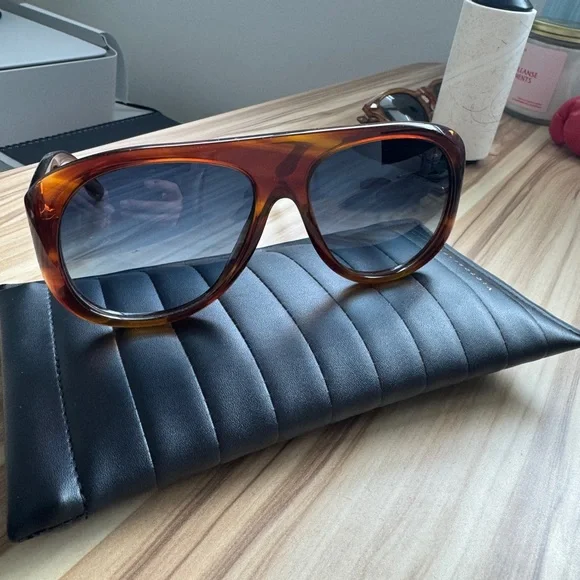 Victoria Beckham Mask Sunglasses - Picture 4 of 6